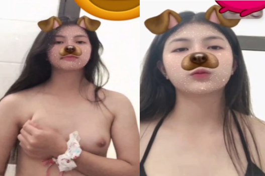 Nhớ anh khoe ngực khi gọi video call